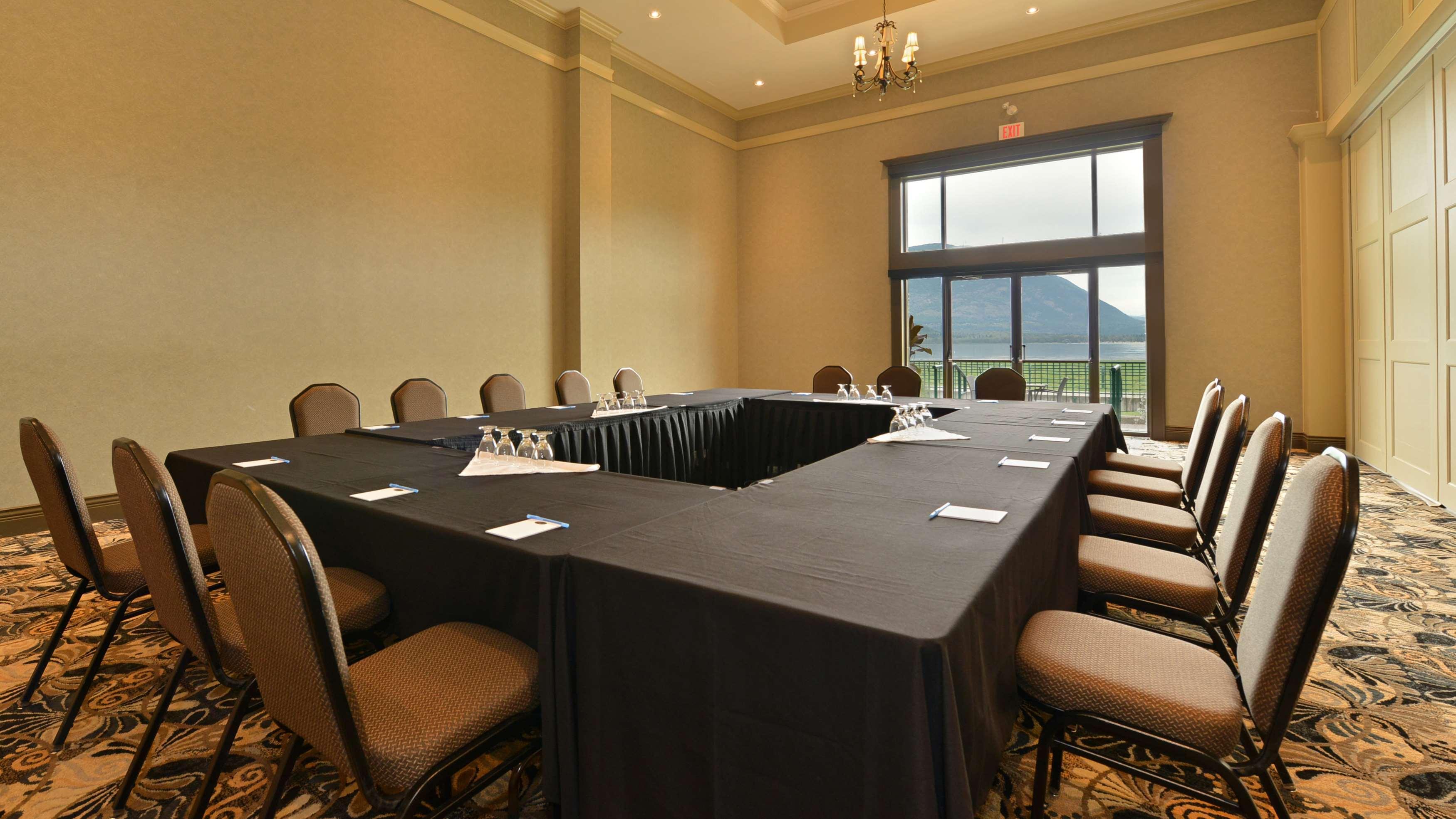 Prestige Harbourfront Resort, Worldhotels Luxury Salmon Arm Exterior foto